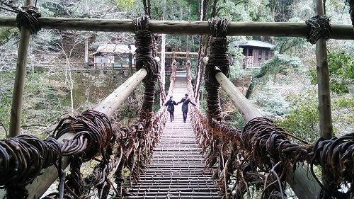 徳島県祖谷のかずら橋